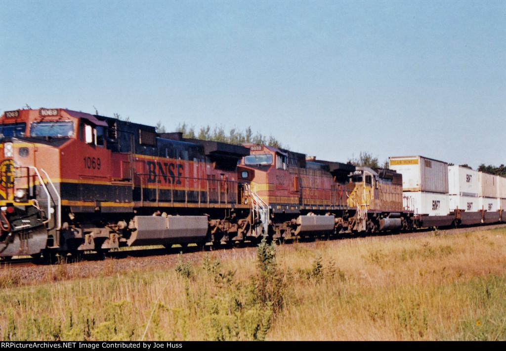 BNSF 1069 East